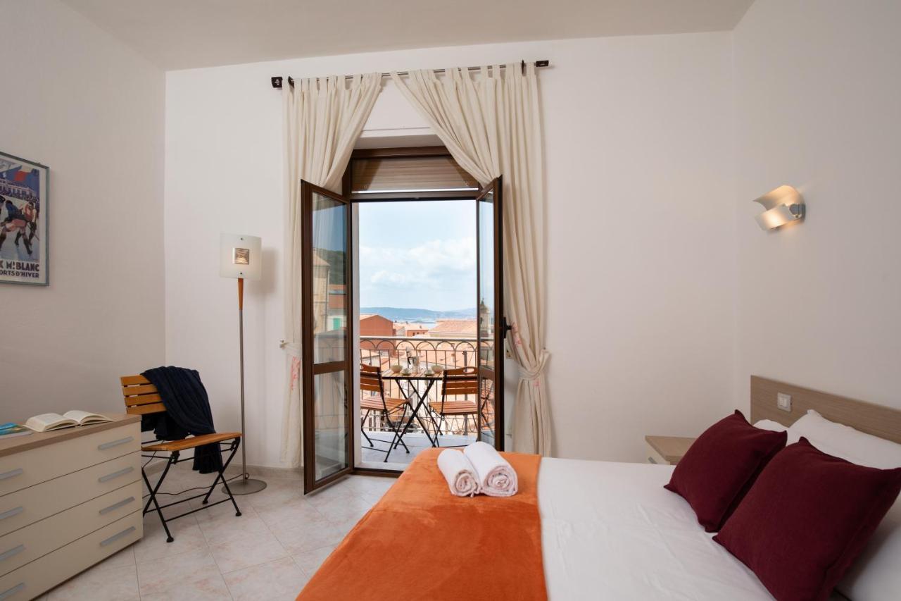 Old Charm - Seaview Apartment La Maddalena  Exterior foto